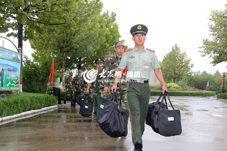 金戈铁马踏征程 武警潍坊支队今年首批新兵入营