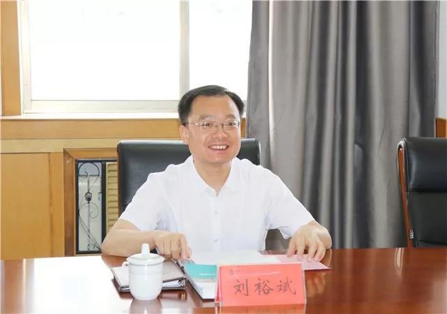 昌乐县委书记刘裕斌 专程到昌乐县人民医院调研指导工作