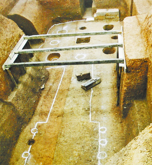 洛阳发掘北魏帝陵 墓内发现罗马金币