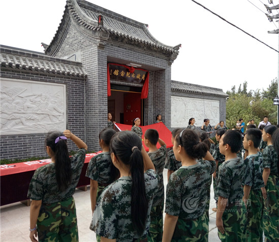 潍坊潍城区组织开展"向国旗敬礼"教育实践活动