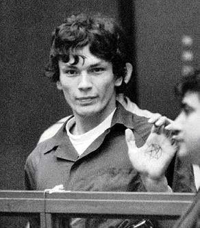 ħϯͽRichard Ramirez  1984  1985 һɼжһƬֲ֣һҲΪһصɱ¡ϲ͵͵Ǳ˵ļУȻѳɱٰŮԺСǿ顢ɱ֫⣬ºı־һתǣǽϡھϣϡɱֲͬضɱַʽɱðֿȭͶȶԹĳһر͵ˣɼ굽70 ꣬иҵУ޲ɱ˷޲ߣЩжħĳӵת۵ھҵһɱﵽĳӣҲϲСɱڳҵһRichard Ramirez ָơȻƬŸýײСĿһеɱ˿ȴҪȵ 1985  8 ²űʱɼĽ⣬ͼһŮ⣬ȴɷ򷴻ֹŸΧ۵ϳɱħұʹŹһٲŽϡ˱һ̻άһԴ裬̣ÿأչһλʿ԰ټ