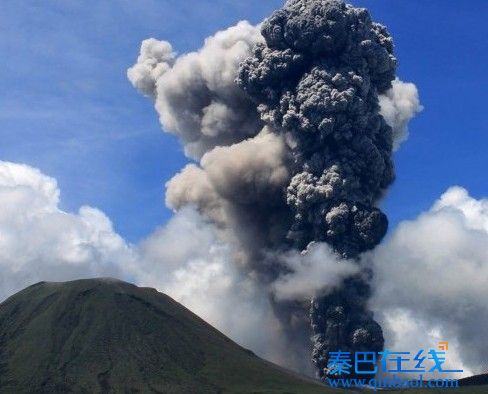 火山区 火山爆发[提要]火山吐烟圈:秦巴在线综合报道,据英国